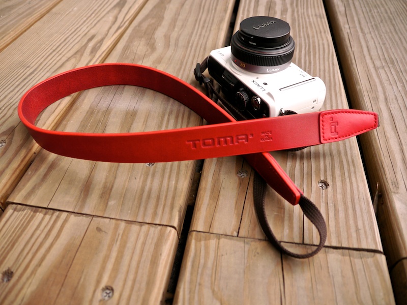 TOMA-THS004RD-camera02　相機背帶大推薦～TOMA真皮背帶